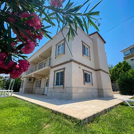 Vila Turkan Kusadası